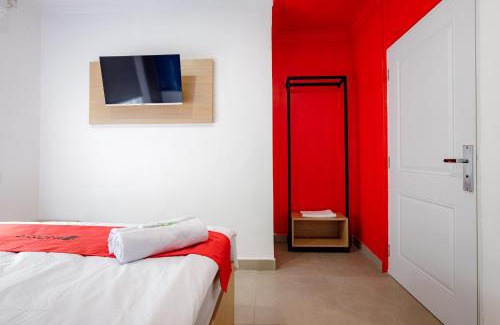 Mampang Prapatan House | Family-Friendly Stay at RedDoorz Plus Jalan Gatot Subroto
