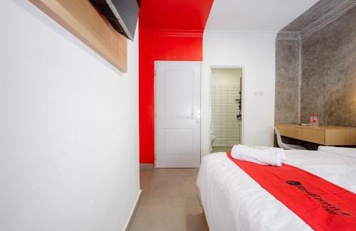 Mampang Prapatan House | Family-Friendly Stay at RedDoorz Plus Jalan Gatot Subroto