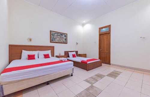 Sukabumi Hotel | Budget-Friendly RedDoorz Plus: Family-Centric in Sukabumi