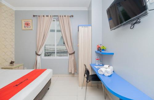 Gambir House | Family-Friendly Stay at RedDoorz Plus Cideng Barat Hotel