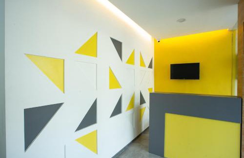 Sunter House | Budget-Friendly Stay at RedDoorz Plus @ Danau Sunter Utara