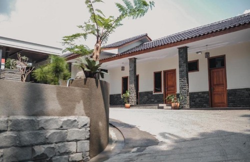 Bandar Lampung House | Budget-Friendly Stay at RedDoorz Plus, Lampung