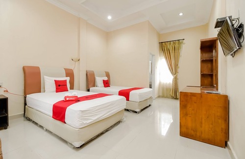 Merek House | Discover RedDoorz Plus @ Jalan Tugu Silalahi Tongging