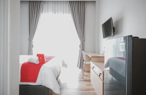 Setiabudi House | Budget-Friendly Stay at Reddoorz Plus @ Karet Pedurenan