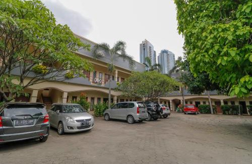 Setiabudi House | Budget-Friendly Stay at Reddoorz Plus @ Karet Pedurenan