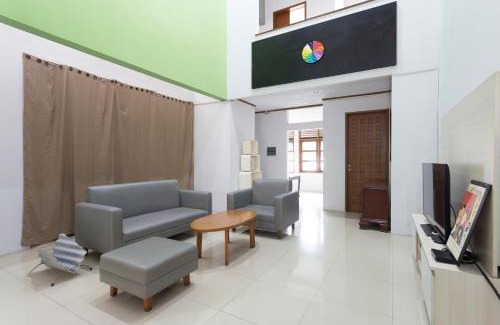 Cilandak House | Budget-Friendly RedDoorz Plus Near Cilandak Town Square