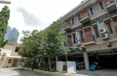 Semanggi House | Budget-Friendly RedDoorz Plus Near Ciputra World Kuningan