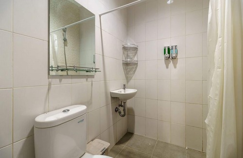 Pancawati House | Budget-Friendly RedDoorz Plus with Pool & Breakfast