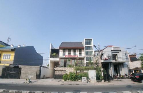 Jakarta House | Budget-Friendly Stay at RedDoorz Plus near Green Pramuka Mall