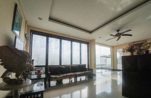 Jakarta House | Budget-Friendly Stay at RedDoorz Plus near Green Pramuka Mall