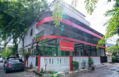 Sunter Hotel | Budget-Friendly RedDoorz Plus Near ITC Cempaka Mas
