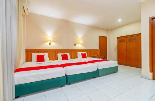 Ragunan Hotel | Discover Comfort at RedDoorz Plus near Kemang Raya