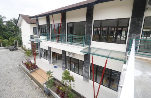 Medan Hotel | Convenient Stay at RedDoorz Plus near Kualanamu Airport