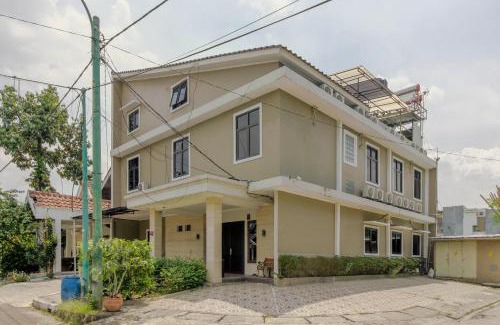 Cikarang House | Family-Friendly RedDoorz Plus near Lippo Cikarang Mall