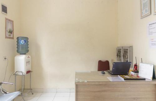Karet House | Budget-Friendly RedDoorz Plus near Taman Rasuna Menteng