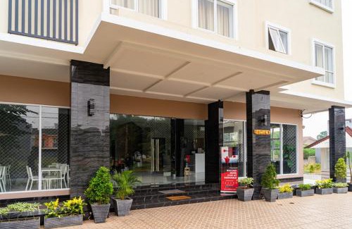 Serpong House | Comfortable Stay at RedDoorz Plus near Teras Kota 3