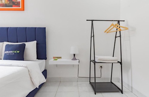 Bandung Hotel | Family-Friendly Stay at RedDoorz Plus near Universitas Maranatha