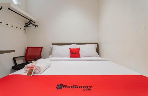 Bogor Selatan Hotel | Budget-Friendly Stay at RedDoorz Plus @ Pakuan Residence