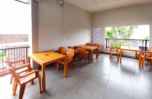 Nganjuk Hotel | Family-Friendly Umyas Hotel Syariah with Great Reviews