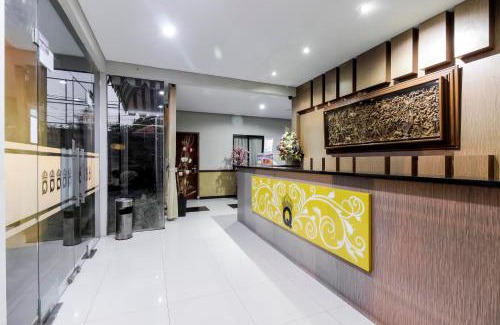 West Cirebon Hotel | Comfortable Stay at RedDoorz Plus @ Tuparev Cirebon