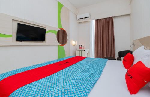 Bojonegoro Hotel | Ideal Stay at RedDoorz Premium @ Jalan Veteran Bojonegoro