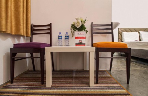 Gandaria-selatan House | Budget-Friendly RedDoorz @ Radio Dalam with Family Amenities
