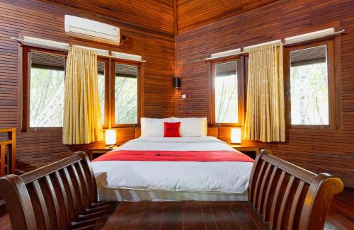Pantai Indah Kapuk House | Family-Friendly Escape at RedDoorz Resort in Mangrove Paradise