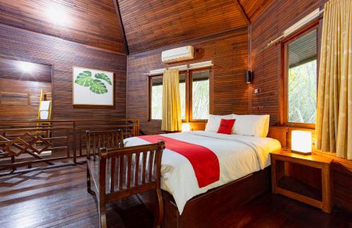 Pantai Indah Kapuk House | Family-Friendly Escape at RedDoorz Resort in Mangrove Paradise