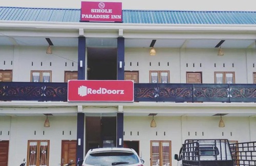 Ambarita Hotel | Budget-Friendly Stay at RedDoorz @ Sihole Paradise Inn