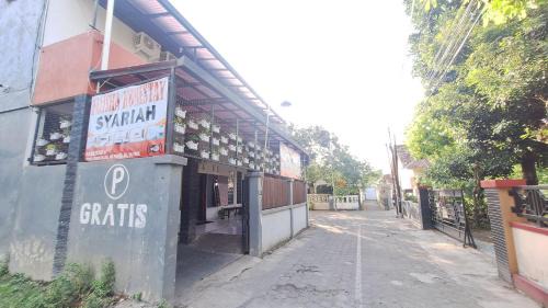 Sleman Hotel | Budget-Friendly Family Getaway at OYO 3006 Falisha Homestay