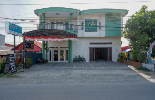 Palopo House | Budget-Friendly RedDoorz Syariah in Palopo for Families
