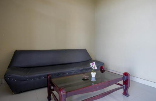 Palopo House | Budget-Friendly RedDoorz Syariah in Palopo for Families