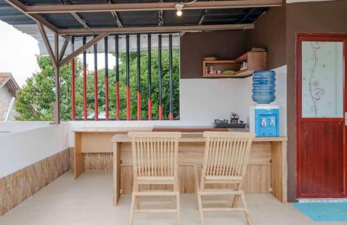 Bekasi Hotel | Comfortable RedDoorz Syariah Near Kota Cinema Mall