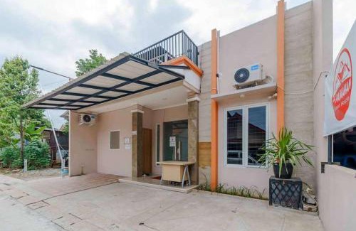 Bekasi Hotel | Comfortable RedDoorz Syariah Near Kota Cinema Mall