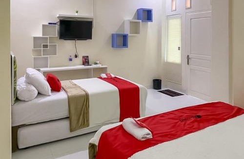 Rajabasa Hotel | Budget-Friendly RedDoorz Syariah Near PKOR Lampung