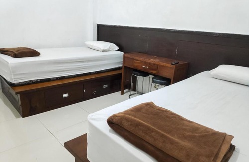 Langsa Hotel | Budget-Friendly RedDoorz Syariah Near Terminal Terpadu Langsa