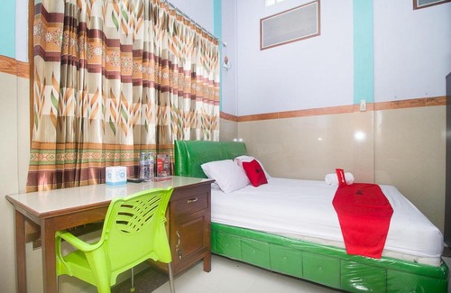 Bojonegoro House | Family-Friendly RedDoorz Syariah Near Alun-Alun Bojonegoro