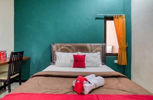 Gubeng House | Budget-Friendly RedDoorz Syariah near Airlangga University