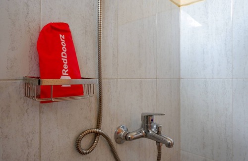 Banyumas House | Budget-Friendly RedDoorz Syariah near Alun Alun Purwokerto