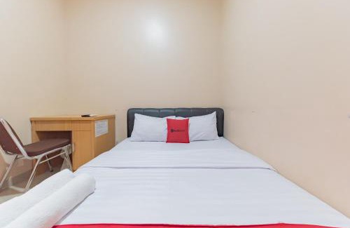 Subang Hotel | Budget-Friendly RedDoorz Syariah Near Toll Exit Subang