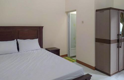 Promong Hotel | Budget-Friendly RedDoorz Syariah near Pemalang Toll Exit