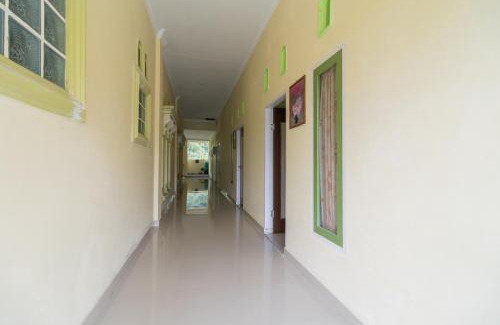 Sungai Pagu Hotel | Convenient Stay at RedDoorz Syariah Near Hot Water Boom