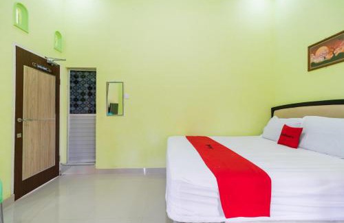 Sungai Pagu Hotel | Convenient Stay at RedDoorz Syariah Near Hot Water Boom