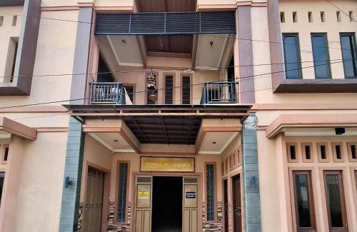 Pekalongan Hotel | Family-Friendly RedDoorz Syariah Near Exit Toll Pekalongan