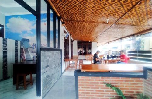 Purwokerto Hotel | Family-Friendly RedDoorz Syariah Near Stasiun Purwokerto