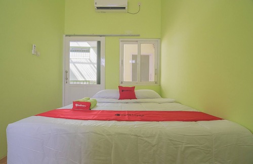 Subang Hotel | Family-Friendly Stay at RedDoorz Syariah in Subang