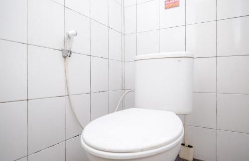 Semarang Hotel | Budget-Friendly RedDoorz Syariah Near RS Permata Medika