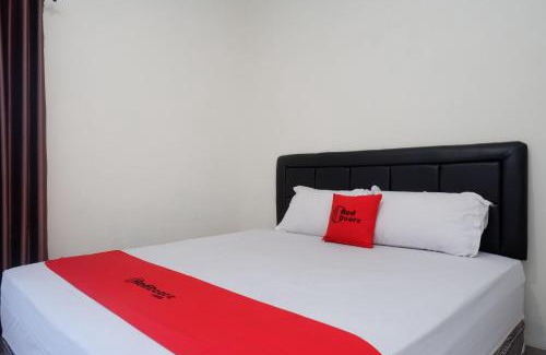 Klaten Selatan Hotel | Family-Friendly RedDoorz Syariah near RS Soeradji Pemuda
