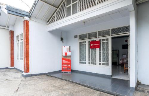 Cipanas House | Budget-Friendly RedDoorz Syariah Near RSUD Cimacan