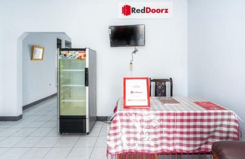 Cipanas House | Budget-Friendly RedDoorz Syariah Near RSUD Cimacan
